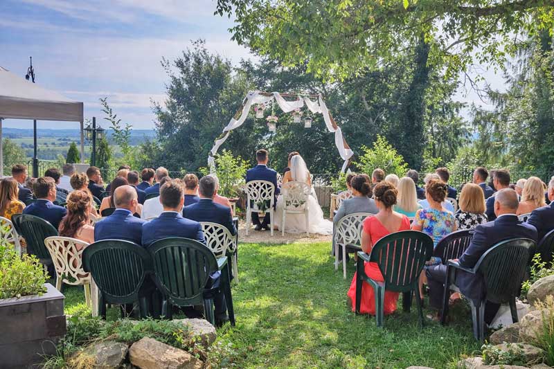 Hochzeitszeremonie vor Schussental-Panorama